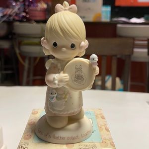 1986 symbol of membership birds of a feather collect together